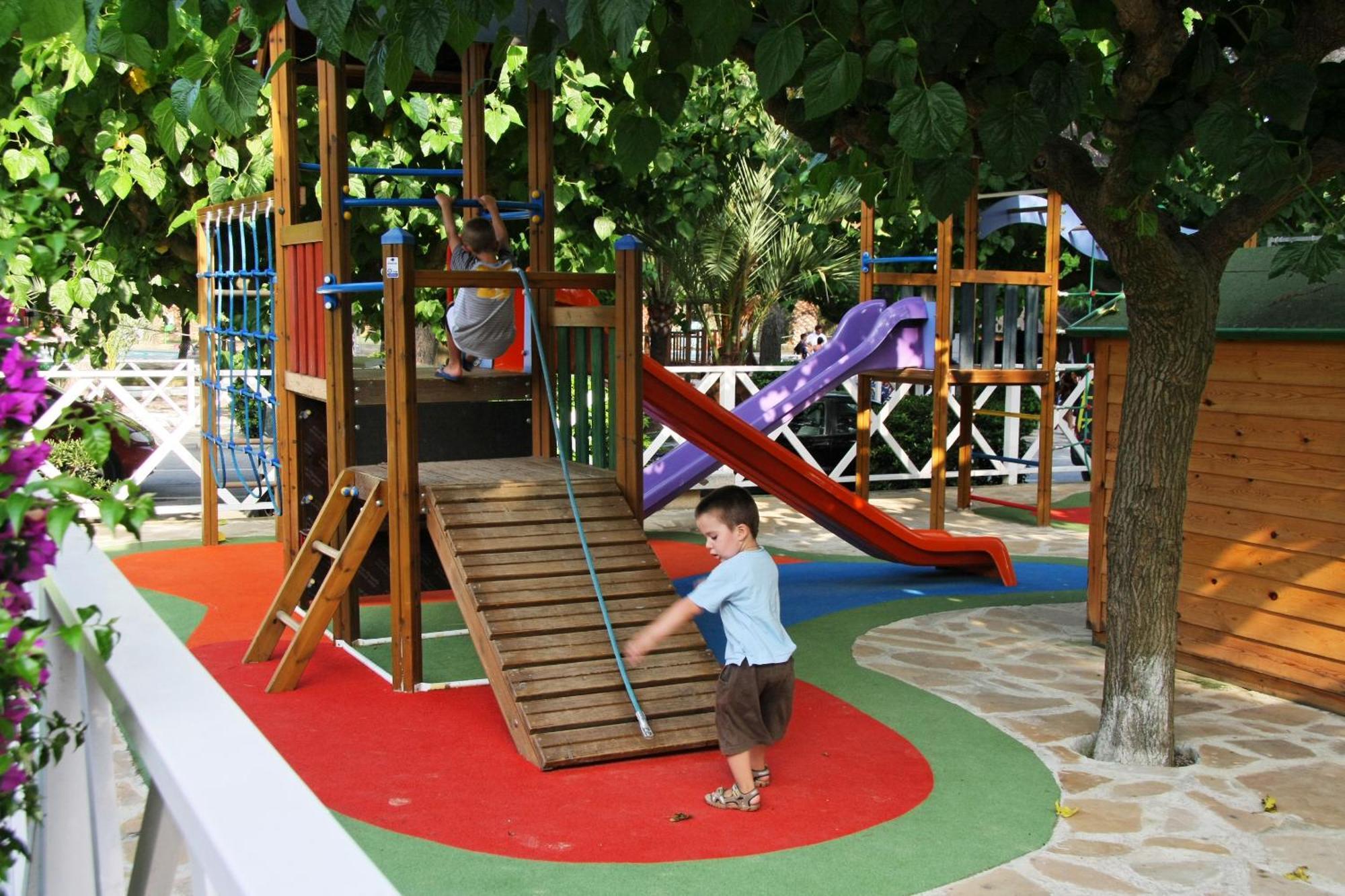 Camping & Resort La Torre Del Sol Miami Playa Luaran gambar