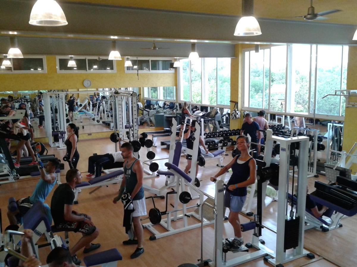 Camping & Resort La Torre Del Sol Miami Playa Luaran gambar